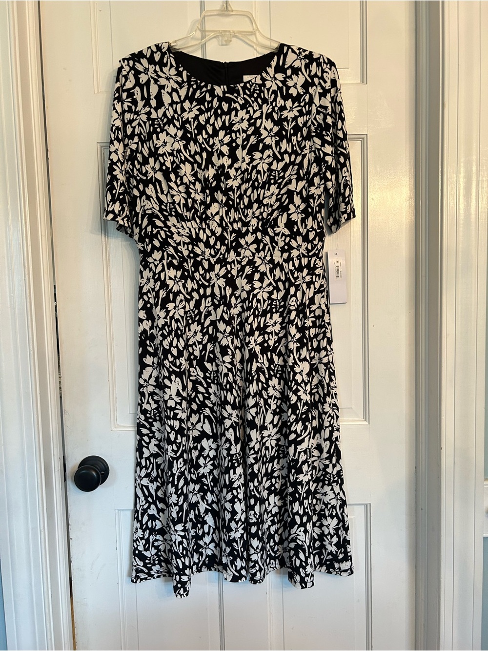 London Times Black & White Floral Midi Fit-and-Flare Dress 12p